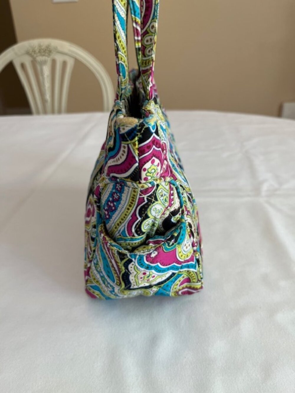 VERA BRADLEY | Bella Paisley Silk Quilted Handbag - Picture 3 of 13